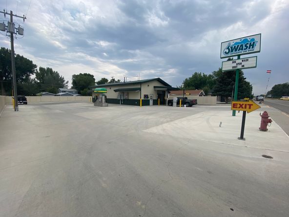 Car Wash: 504 W Front Ave, Joliet, MT 59041